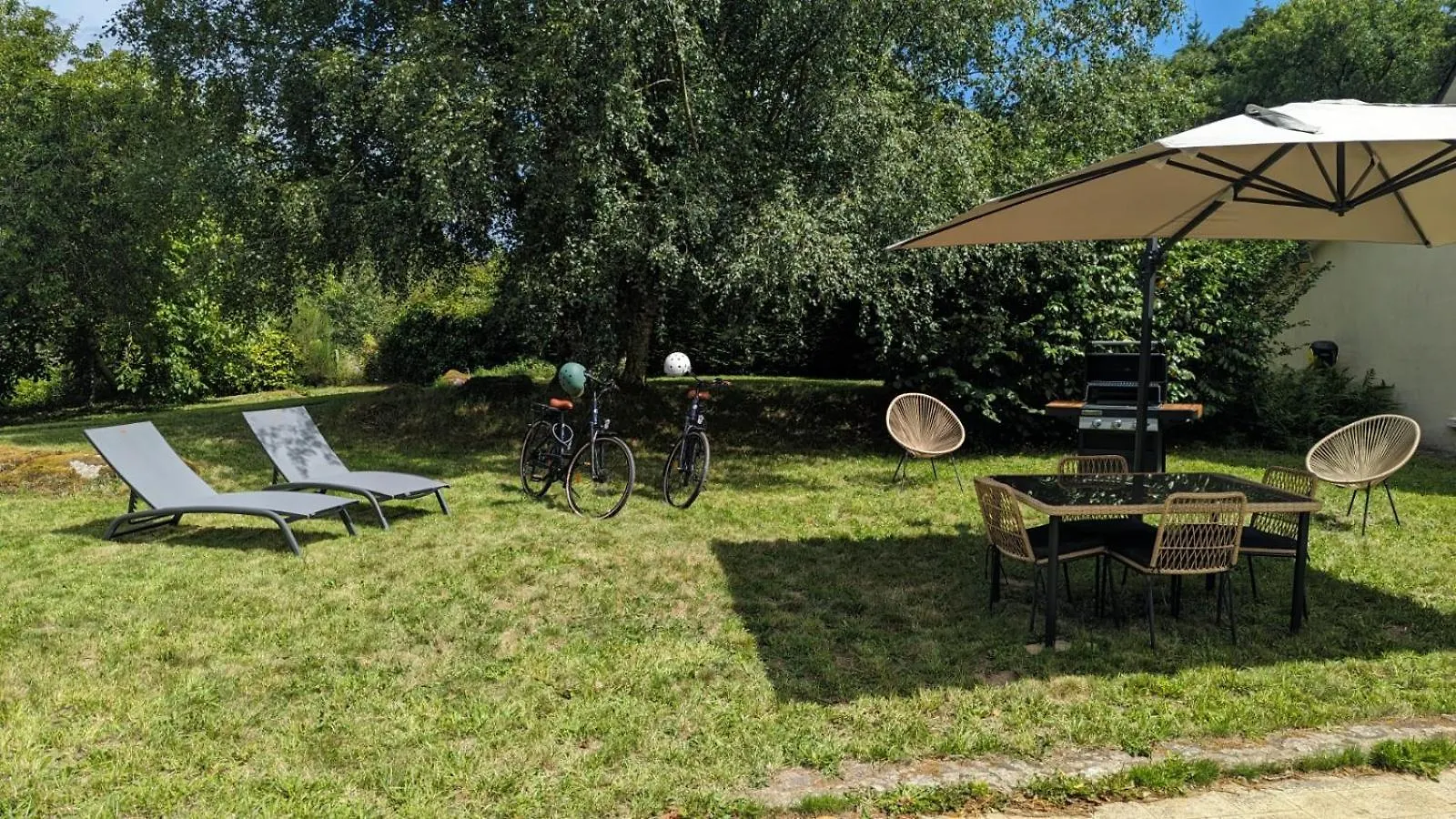 Gite 4 Personnes Atypique Avec Services Tout Inclus, A L'Oree D'Une Foret Privee Le Bodeuc
